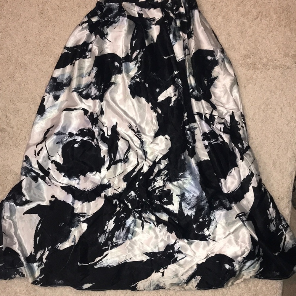 Prom Dress - Picture 2 of 3